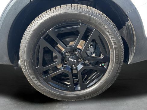 Used 2024 Kia Telluride AWD image 29