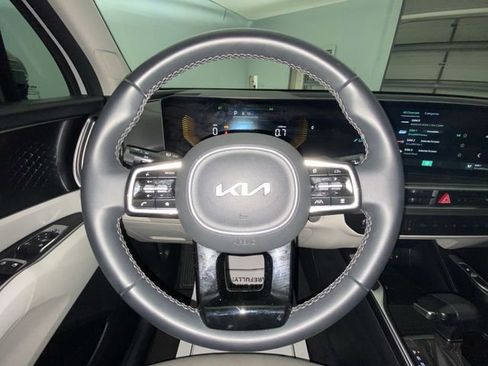 Used 2025 Kia Sorento S w/ Panoramic Sunroof Package FWD image 14