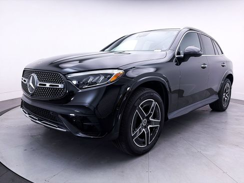 Used 2024 Mercedes-Benz GLC 300 w/ AMG Line image 13