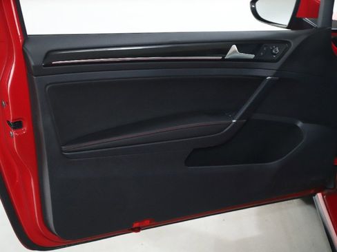 Used 2015 Volkswagen GTI SE image 13