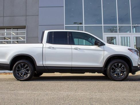 Used 2023 Honda Ridgeline Sport image 4