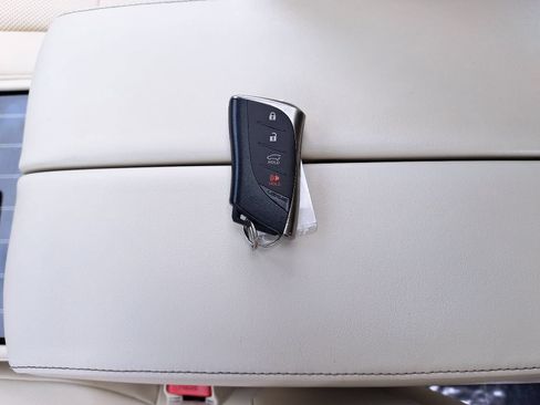 Used 2023 Lexus GX 460 Premium w/ Premium Package AWD/4WD image 38