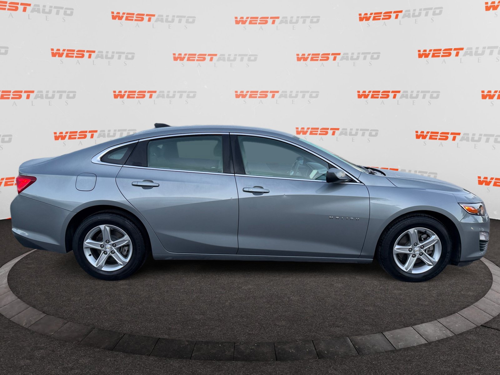 Used 2023 Chevrolet Malibu LS w/ Driver Confidence Package FWD image 6