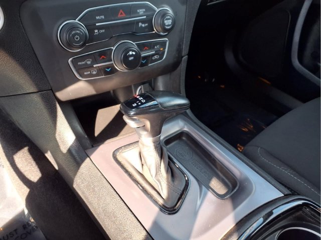 Used 2020 Dodge Charger SXT w/ Driver Convenience Group RWD image 6