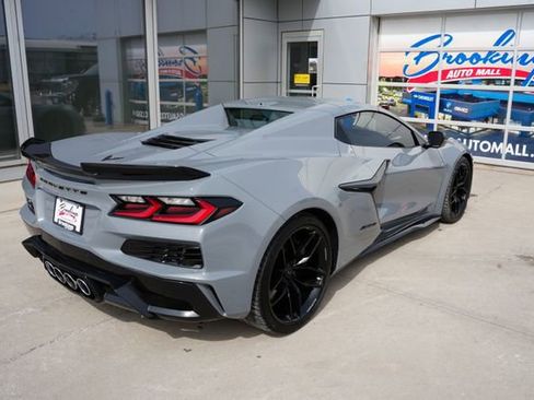 Used 2025 Chevrolet Corvette Z06 image 31