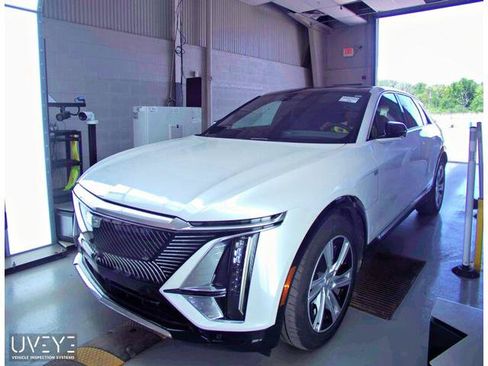 Used 2024 Cadillac Lyriq Tech w/ LPO, Floor Liner Package AWD/4WD image 1