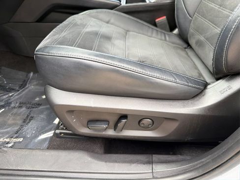 Used 2023 Mitsubishi Outlander SE AWD/4WD image 19