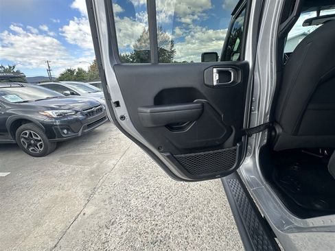 Used 2021 Jeep Gladiator Sport AWD/4WD image 52