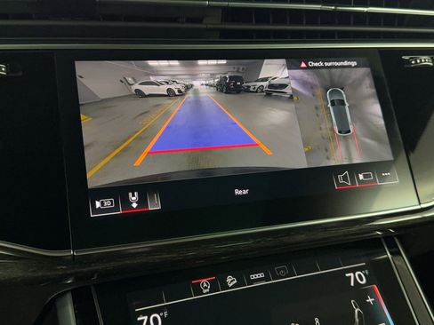 Used 2025 Audi Q8 Premium Plus image 24