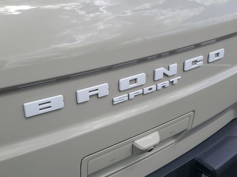 Used 2025 Ford Bronco Sport Badlands AWD/4WD image 6
