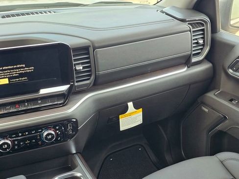 New 2026 GMC Sierra 1500 SLT image 16