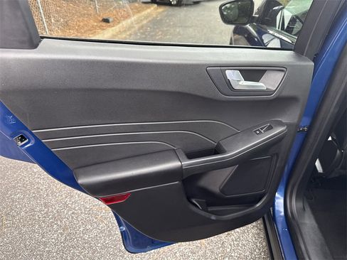 Used 2023 Ford Escape Platinum w/ Class II Trailer Tow Package image 23