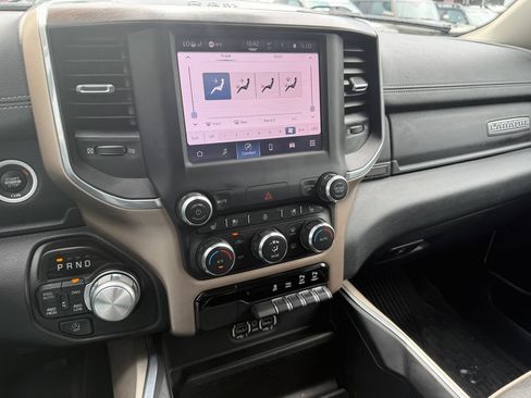 Used 2022 RAM 1500 Laramie AWD/4WD image 36