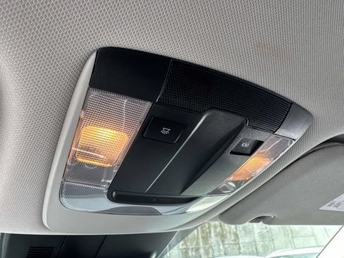 Used 2023 Kia Sorento LX AWD/4WD image 29