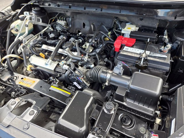 Used 2020 Nissan Kicks S FWD image 22