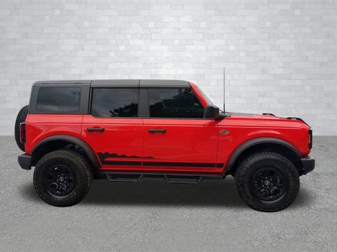 Used 2023 Ford Bronco Wildtrak image 11