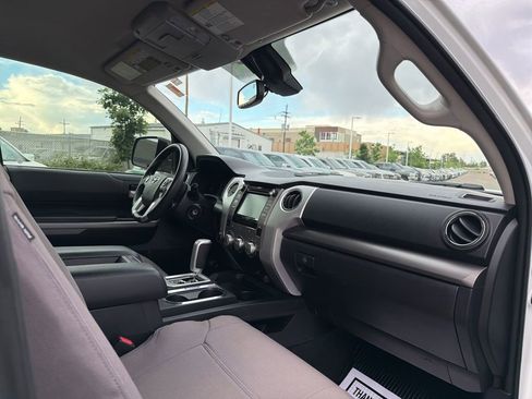 Used 2018 Toyota Tundra SR5 w/ SR5 Upgrade Package AWD/4WD image 13