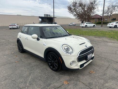 Used 2016 MINI Cooper S image 3