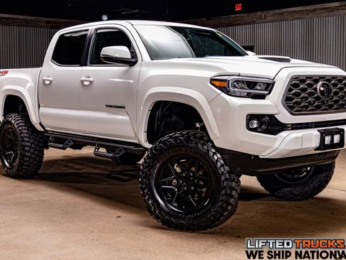 Used 2023 Toyota Tacoma TRD Sport image 1