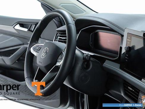 Used 2025 Volkswagen Jetta SEL FWD image 34