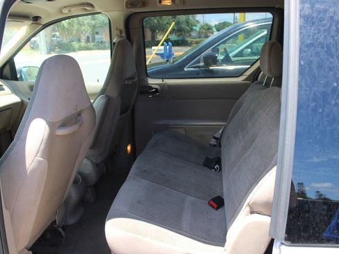 Used 2003 Ford Windstar LX FWD image 15