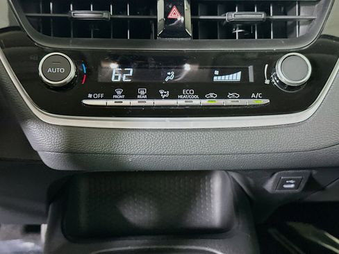 Used 2024 Toyota Corolla LE FWD image 22