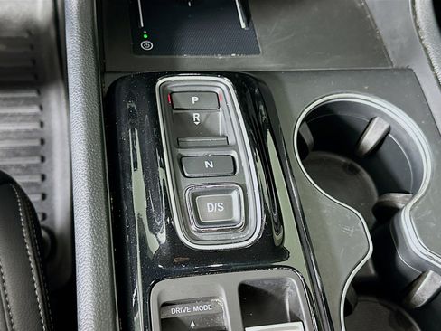 Used 2023 Honda Pilot Touring image 25