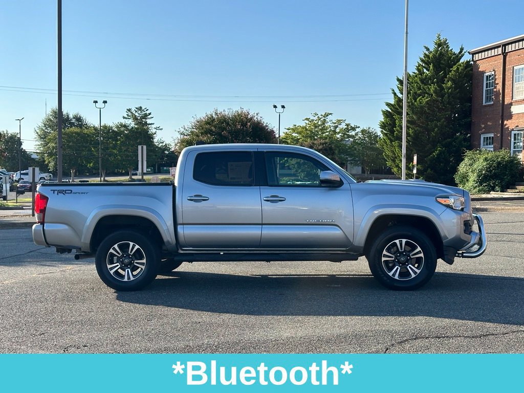 Used 2016 Toyota Tacoma TRD Sport w/ Towing Package RWD image 11