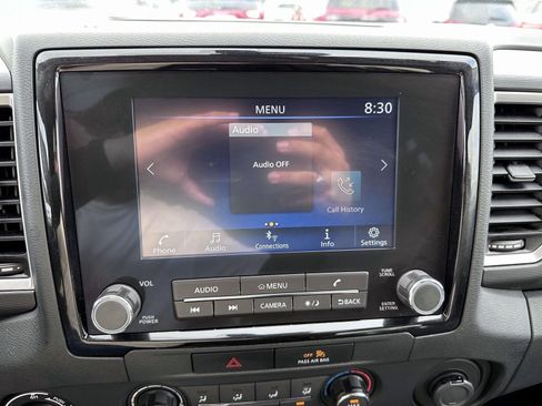 Used 2022 Nissan Frontier SV AWD/4WD image 24