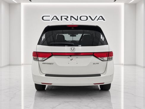 Used 2015 Honda Odyssey Touring Elite image 4