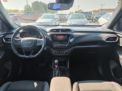 Used 2021 Chevrolet TrailBlazer RS w/ Sun and Liftgate Package AWD/4WD image 15
