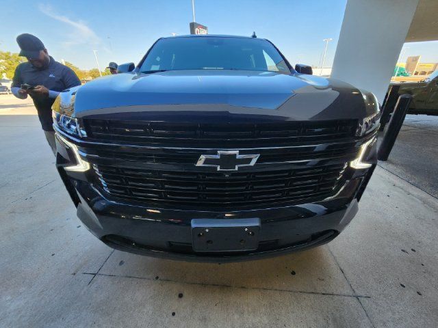 Used 2024 Chevrolet Tahoe RST w/ Luxury Package RWD image 2