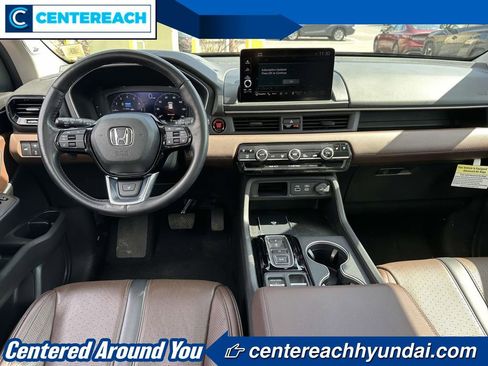 Used 2023 Honda Pilot Elite image 11