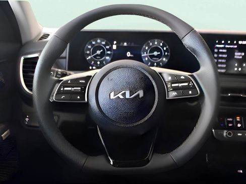 New 2026 Kia Seltos SX image 22