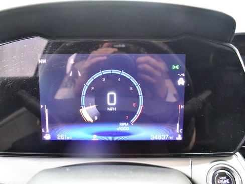 Used 2025 Chevrolet Trax LT w/ LT Convenience Package FWD image 21