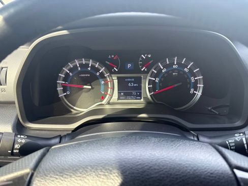 Used 2019 Toyota 4Runner TRD Off-Road Premium AWD/4WD image 18