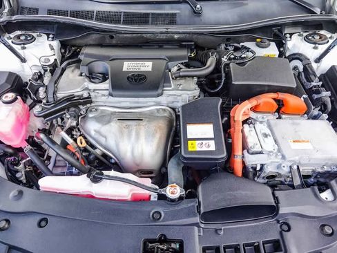 Used 2017 Toyota Camry LE image 26