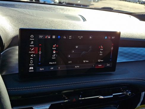 New 2025 Alfa Romeo Tonale w/ Premium Package image 12