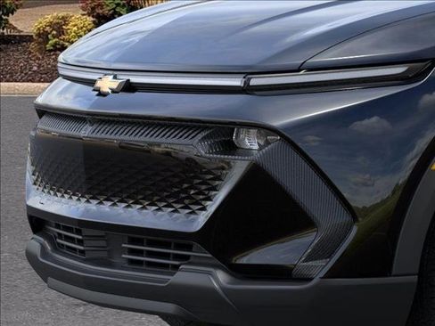 New 2026 Chevrolet Equinox EV LT image 13