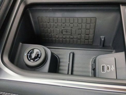 New 2025 Ford Expedition Platinum w/ Stealth Performance Package image 25