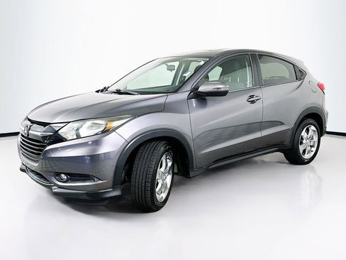Used 2017 Honda HR-V EX image 2