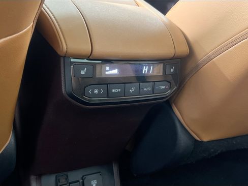 Used 2021 Toyota Highlander Platinum image 26