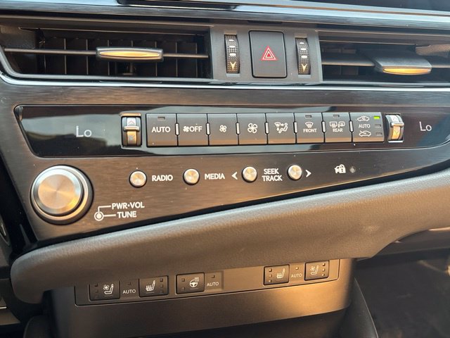 Used 2024 Lexus ES 300h w/ Premium Package FWD image 15