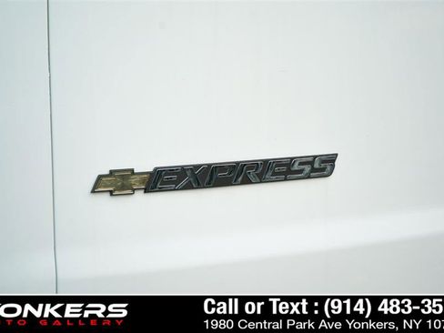 Used 2024 Chevrolet Express 2500 w/ Driver Convenience Package image 9