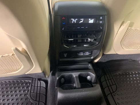 Used 2021 Jeep Grand Cherokee L Limited w/ MOPAR Finishing Package image 34