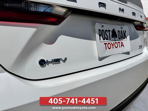 Used 2025 Toyota Camry LE FWD image 29