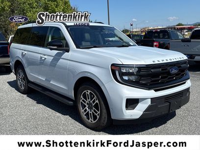Used 2025 Ford Expedition Active