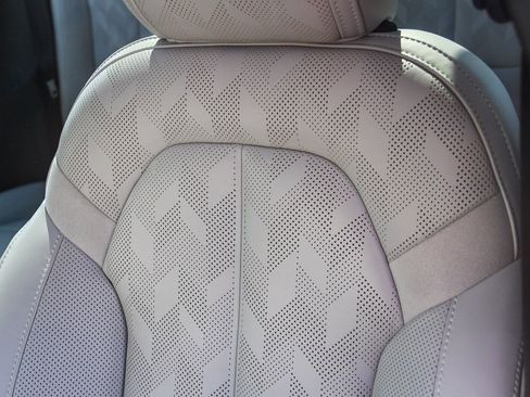 Used 2023 Polestar Polestar 2 w/ Pilot Pack image 25