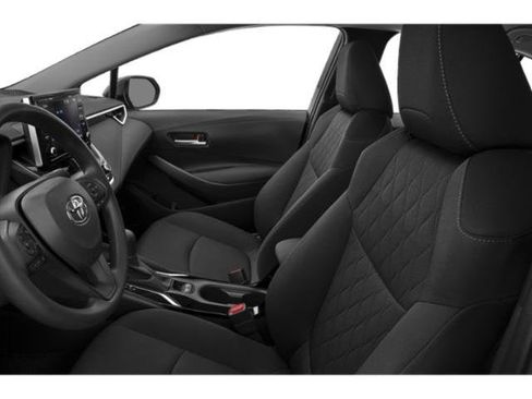 Used 2021 Toyota Corolla LE image 12