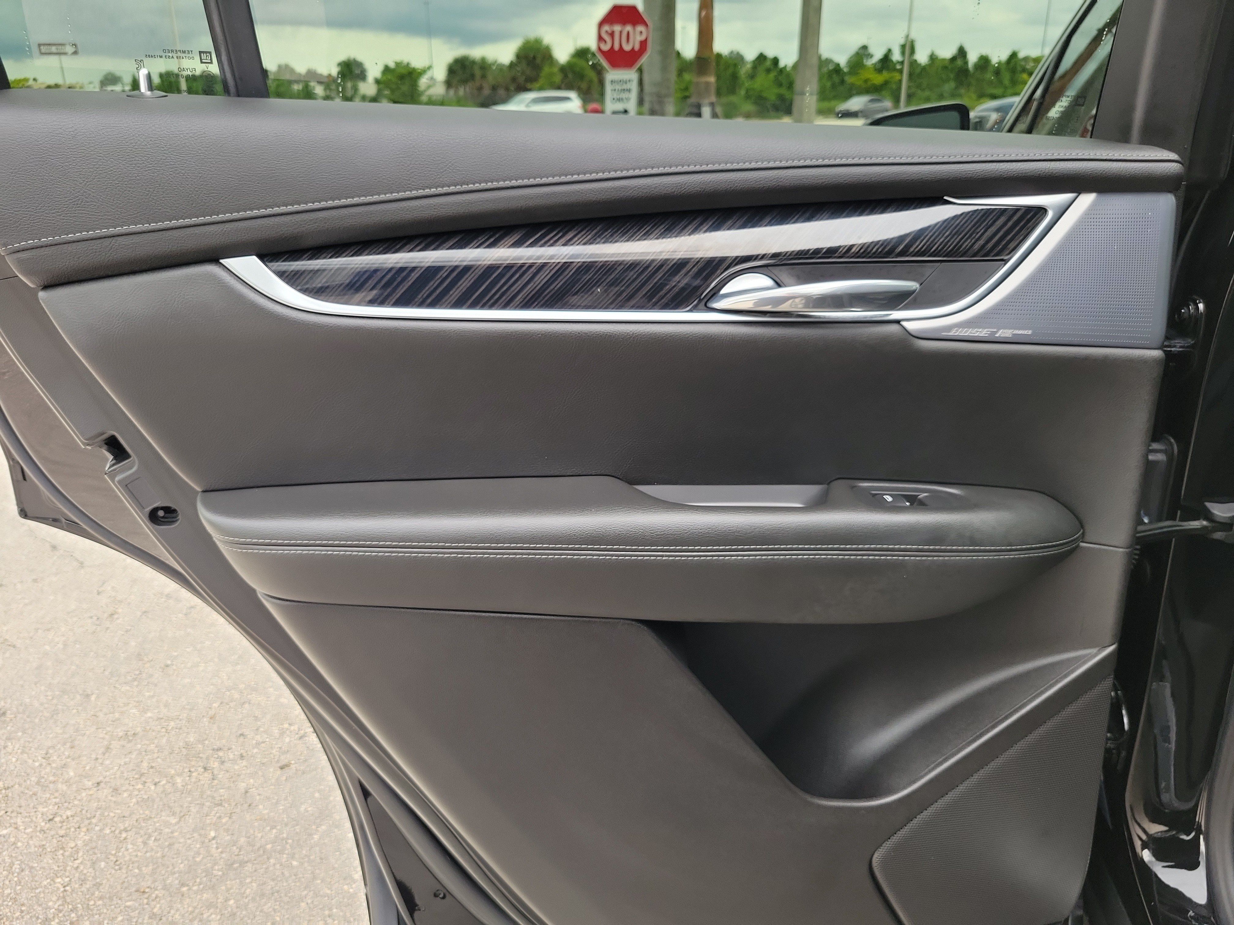 Used 2023 Cadillac XT6 Premium Luxury FWD image 27